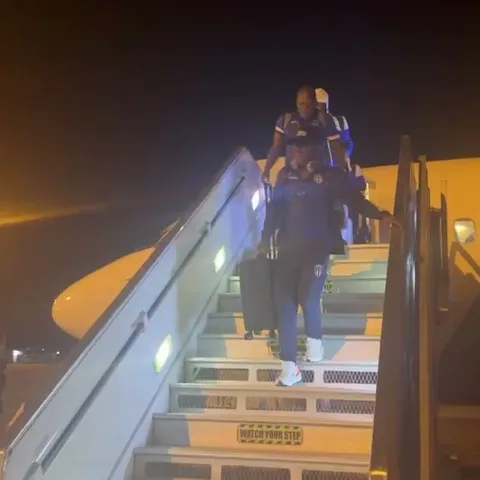 SIRINAM, NOU RIVE! 🛬🐅 Ekip la byen ateri nan Paramaribo po