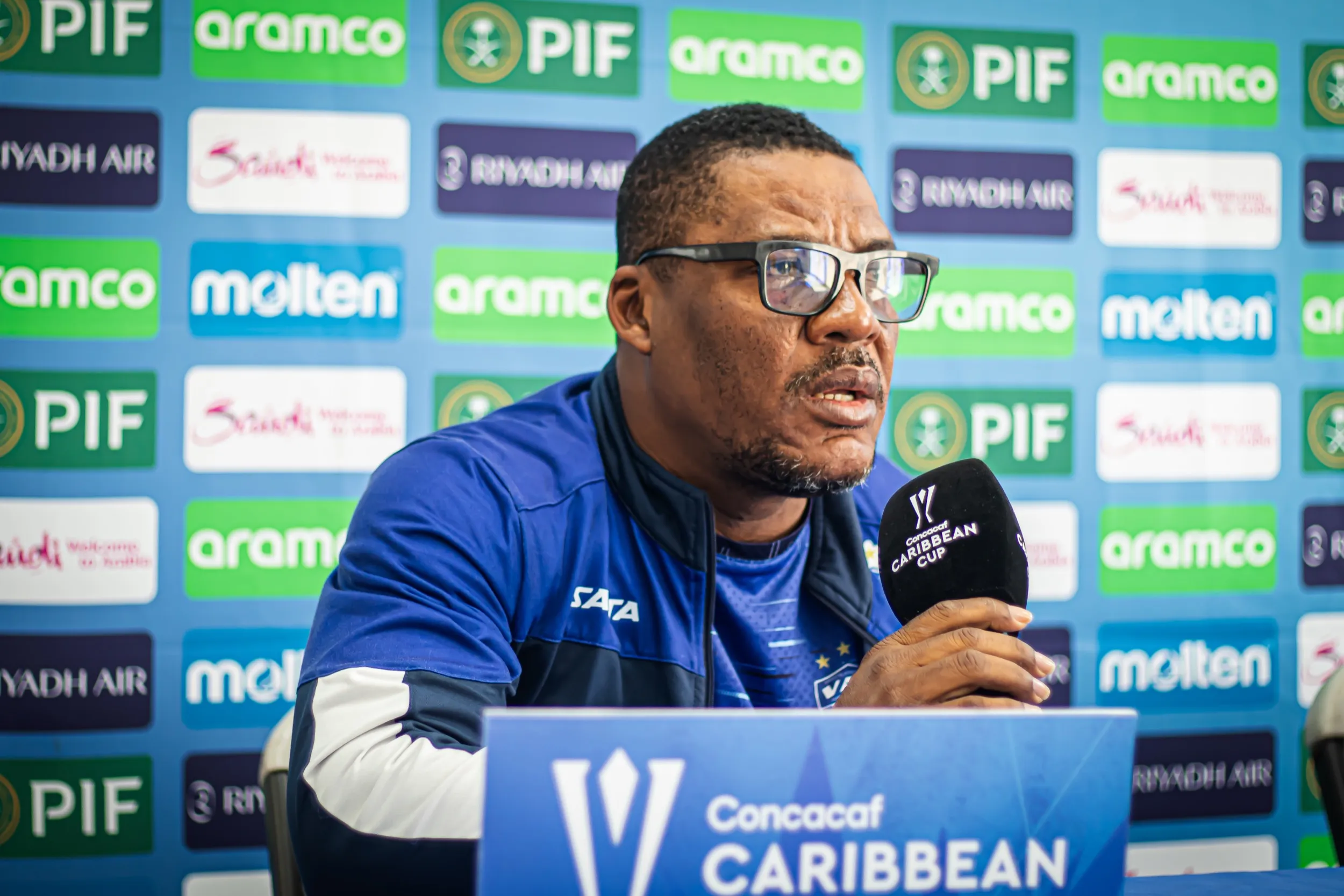 Rony Attimy et Steeven Saba lors de la conférence de presse avant le match contre le Club Sando FC